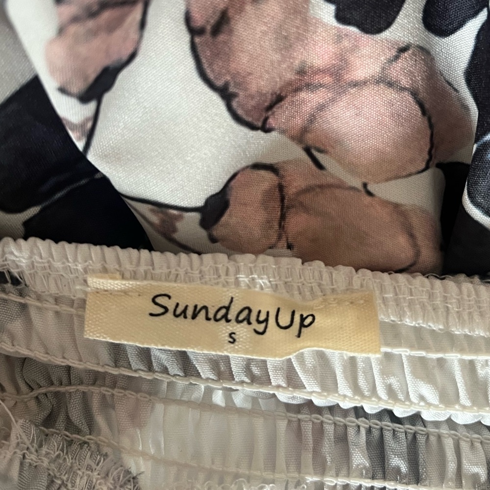 {Sunday Up} Smocked Off The Shoulder Puff Sleeve Floral Midi Dress - Size Small - Picture 8 of 9